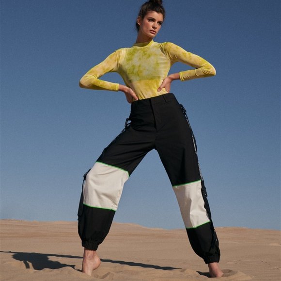 TRENDY DOLLZ Parachute Racetrack Cargo Pan… - Picture 4 of 8